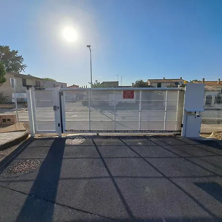 4 Couchages Avec Parking Au Grau D'agde Apartamento